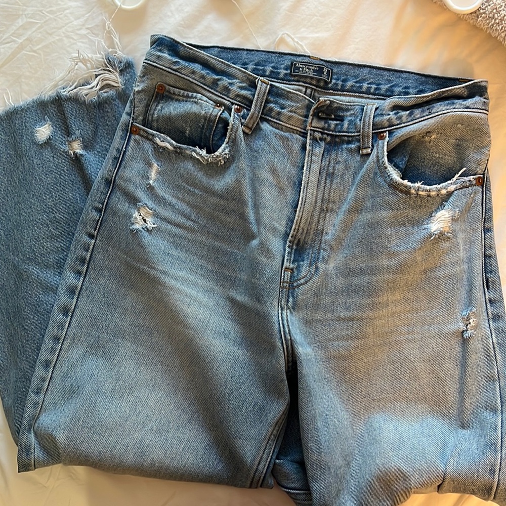 Abercombie & Fitch High Rise Flare Jenas